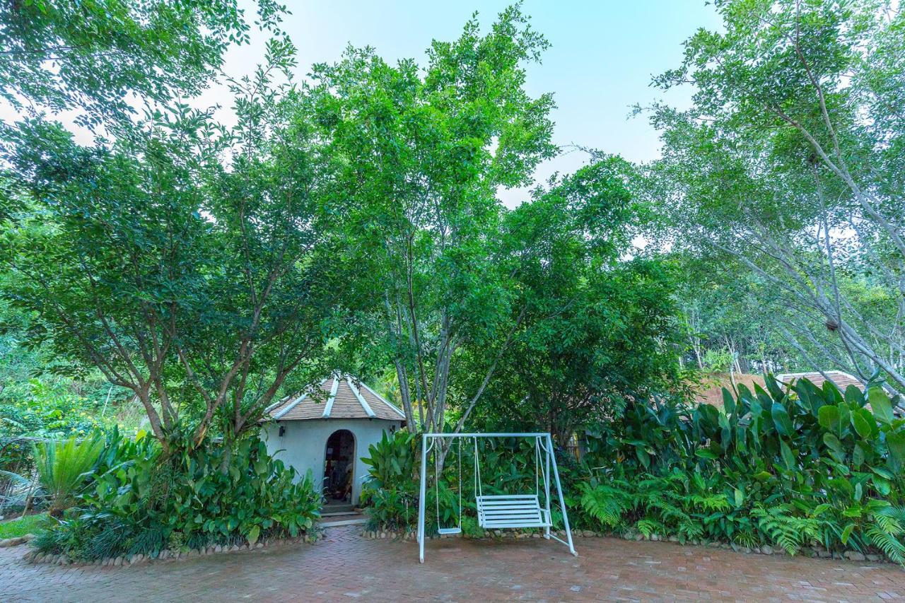 Pou Villa Luang Namtha Exterior photo