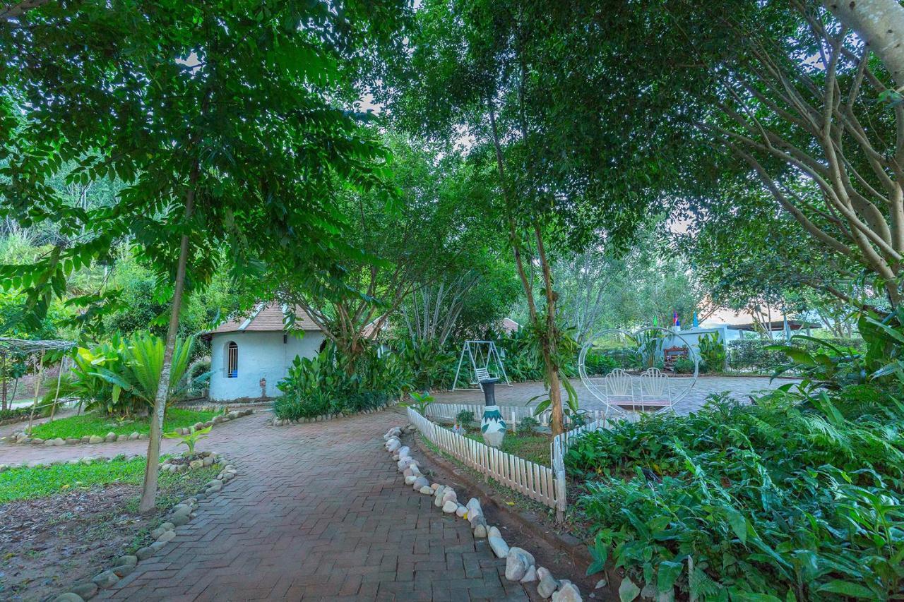 Pou Villa Luang Namtha Exterior photo